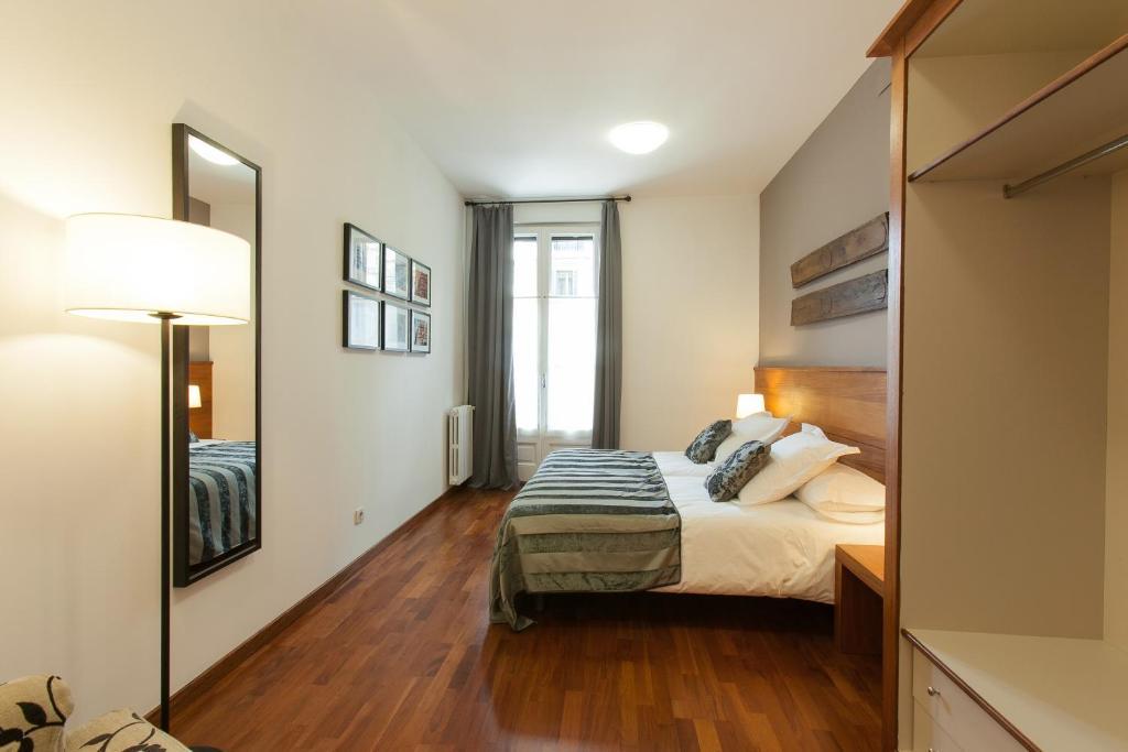 バルセロナアパルタメントス ランブラス - プラサ カタルーニャアパートメント 部屋 写真